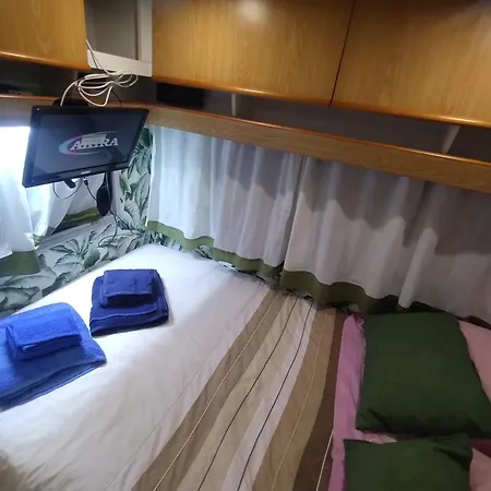 Camper Nel Fronte Mare * Fiumefreddo di Sicilia
